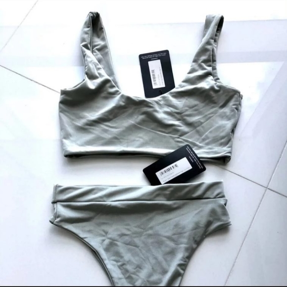 PrettyLittleThing Shape High Waist Bikini - Picture 2 of 8